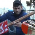 “Musiqiçilər mənə deyir ki, sənətimizi ucuzlaşdırırsan, alçaldırsan” - yağ qabından gitara düzəldən Natiq - FOTO+ÖZƏL 