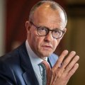 Европа не может давить на РФ без помощи США - Мерц