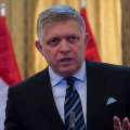 Фицо: Словакия не будет размещать своих военных в Украине
