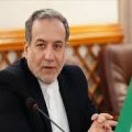 Арагчи: Иран и США продолжают диалог по ядерному досье через посредников