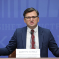 Экс-глава МИД Украины бежал из страны