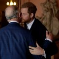 54 минуты чаепития и отказ: чем закончилась встреча Карла III с принцем Гарри