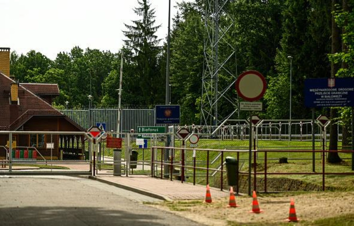 Польша призвала своих граждан немедленно покинуть Беларусь