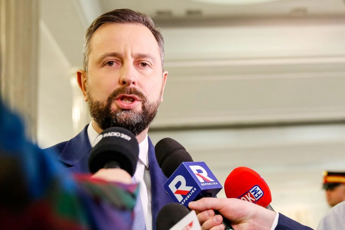 Польша заявила о готовности сбивать нарушившие границу военные самолеты