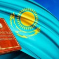 В Казахстане предложили прописать в Конституции разнополые браки