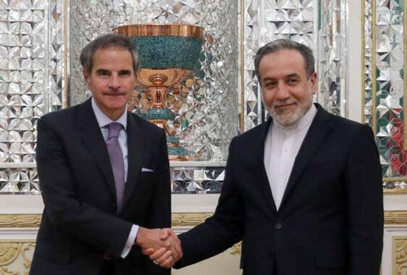 Арагчи и Гросси обсудили ядерные переговоры с США