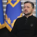 Зеленский: Украинская общественность не позволит отдать РФ оккупированные территории