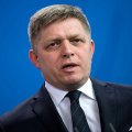 Фицо призвал наделить ЕС мандатом для переговоров с Россией по Украине