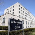 Госдеп США призывает американцев к осторожности