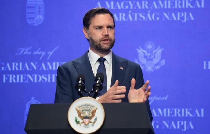 Вице-президент США: Удары по энергообъектам Ирана отложены