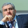 Карапетян получил право на выборы: суд Армении вернул ему паспорт