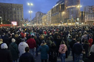 МВД Сербии: Протестующие в Белграде неоднократно нападали на полицию