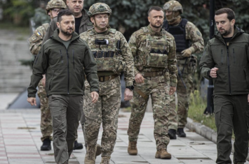 Zelenskidən təcili tapşırıq: Kiyev genişmiqyaslı hücuma başladı – Ukraynalı politoloqdan kritik açıqlama