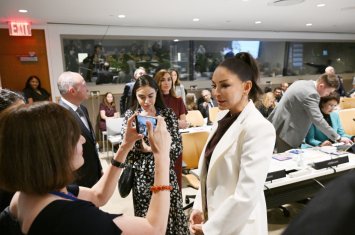Mehriban Əliyeva qızları ilə Nyu-Yorkda xüsusi sessiyada - Fotolar