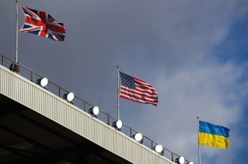 США и Британия договорились продолжить совместные усилия для завершения войны в Украине