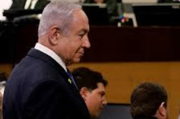 Нетаньяху будет давать показания в суде трижды в неделю