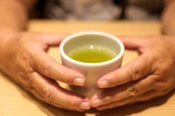 Qara, yaşıl və ya adaçayı deyil: Ən sağlam çay bu imiş