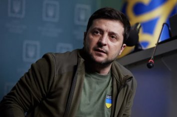 Zelenski ordunun komandir həyətinə çağırış edib