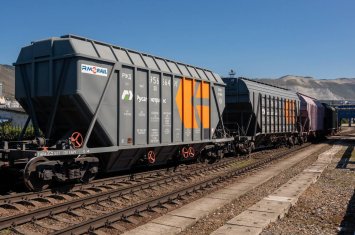 Россия планирует отправить через Азербайджан в Армению еще 132 вагона с пшеницей