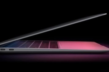 Apple iPhone-dan ucuz MacBook buraxacaq