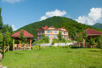 Bayram günlərində hotel və kirayə evlərdə qiymətlər necədir?