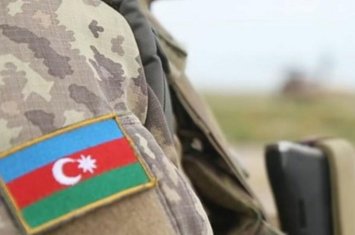 Müdafiə Nazirliyi hərbçilərinin maaşlarında dəyişiklik edildi