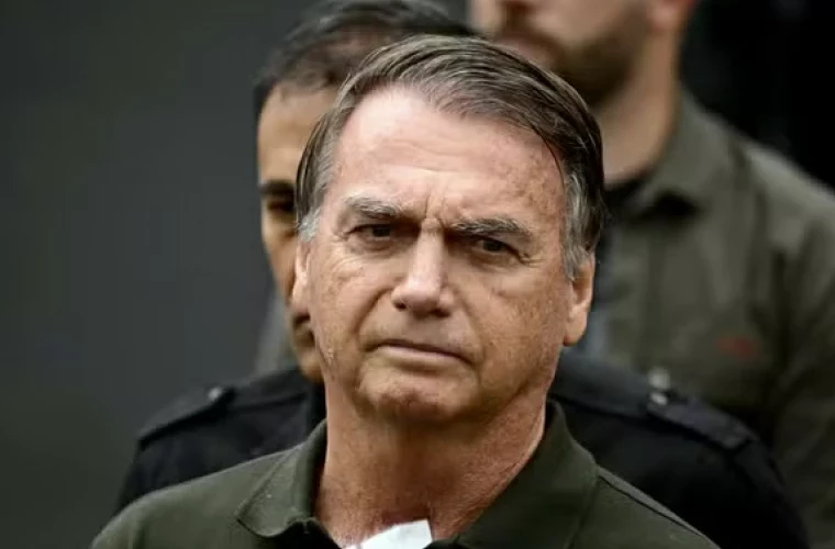 Болсонару начал отбывать наказание в виде 27 лет тюремного заключения