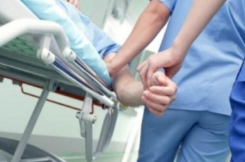 Gəncədə 22 yaşlı şəxs bədən xəsarətləri alıb