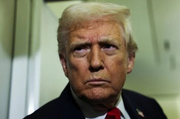 Трамп назвал газету NYT «врагом народа»