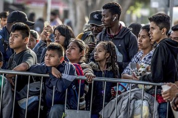 Трамп надолго «закрыл двери» для беженцев