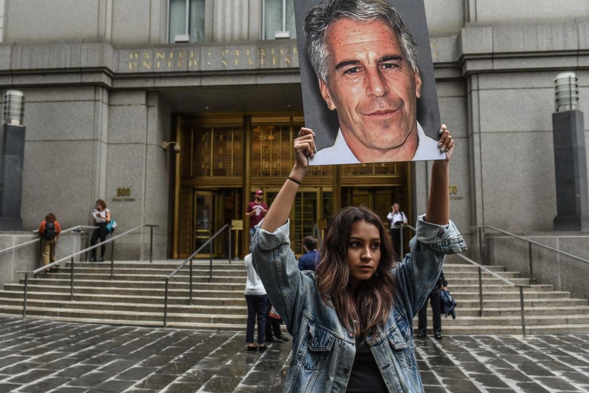 Суд в США вынес решение о публикации материалов жюри по делу Эпштейна