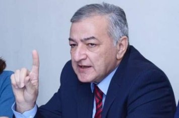 Trampın üçüncü impiçmenti və Ukrayna müharibəsi...