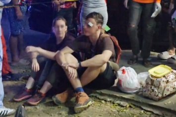 В Таиланде локомотив протаранил пассажирский состав с туристами