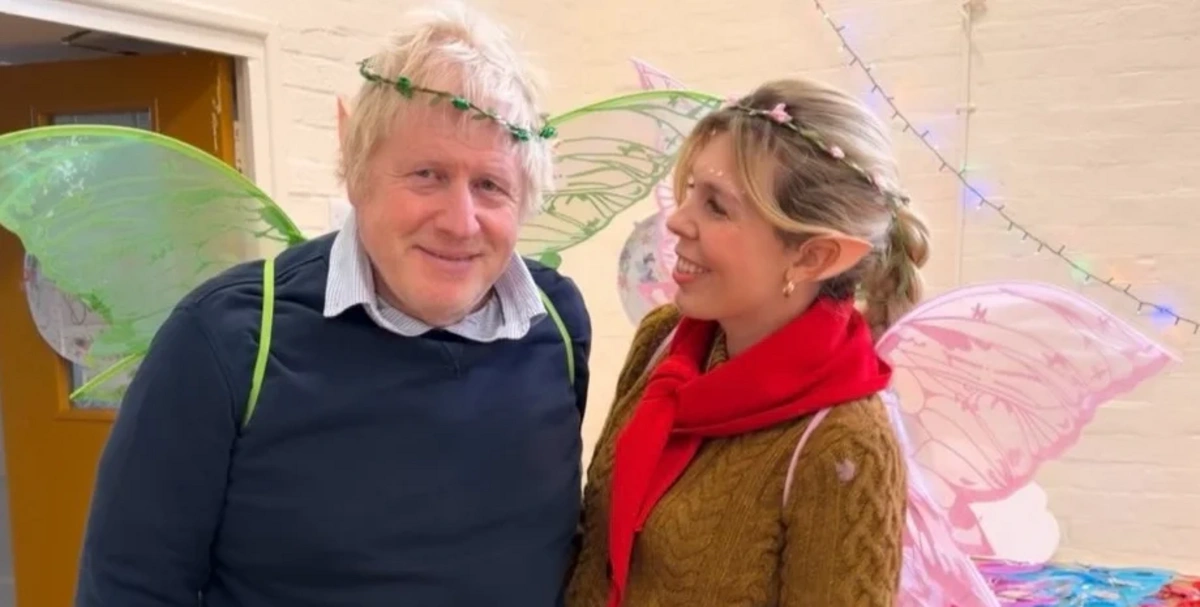 Boris Conson pəri qanadları ilə göründü - FOTO/VİDEO