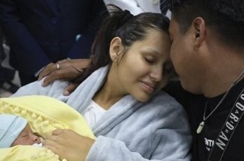 Bu ölkədə uşaqlıqda yox, qaraciyərdə inkişaf etmiş sağlam körpə doğuldu...-FOTO