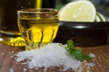 Zeytun yağına niyə duz əlavə olunur? - aromanı tamamilə dəyişdirən sirr