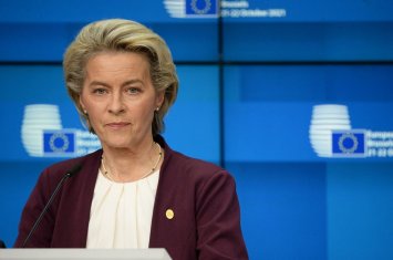 Фон дер Ляйен предостерегла США от вмешательства в дела Европы