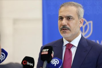 Фидан: Анкара внимательно следит за происходящим на юге Сирии