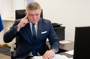 Самолет Фицо повредили в аэропорту Брюсселя