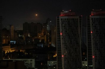 Киев погрузился во тьму