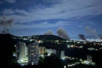 Yeni savaş başlandı! Karakasda partlayışlar- Venesuela üzərində Amerika helikopterləri göründü...-FOTO