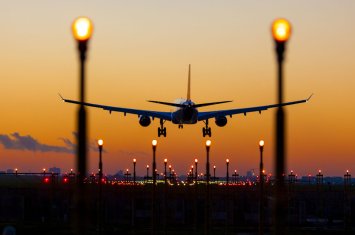 ABŞ Venesuela və Karib dənizi üzərindən uçuşları məhdudlaşdırıb