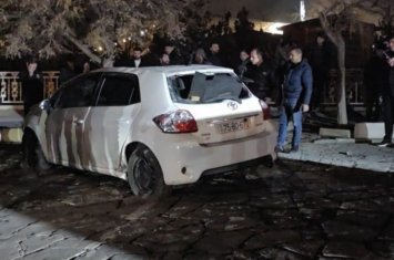 В Нахчыване автомобиль потерял управление и опрокинулся