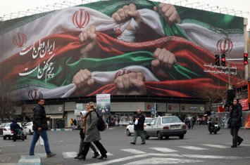 İranın rəqibləri Trampı bu ölkəyə hücum etməməyə çağırdı...-