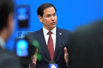 Рубио сообщил об отправке США первой партии гумпомощи на Кубу