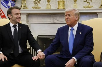 Трамп пообещал наказать Макрона