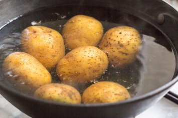 Kartofu niyə duzlu suda saxlamalıyıq? Aşpazların gizli saxladığı o səbəb