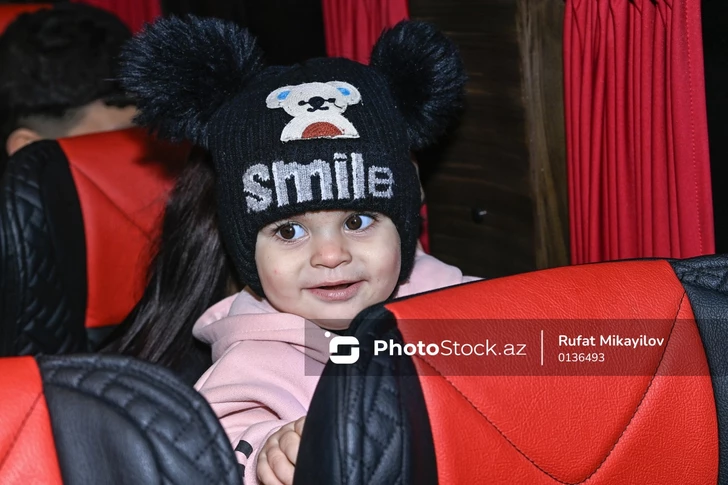 В зангиланское село Мамедбейли выехала очередная группа бывших вынужденных переселенцев-ФОТО