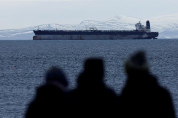 Trampdan Putinə daha bir jest: Rusiyanın qaçaqmalçı neft tankerini geri qaytardı...