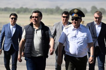 Жапаров объяснил, за что уволил своего друга